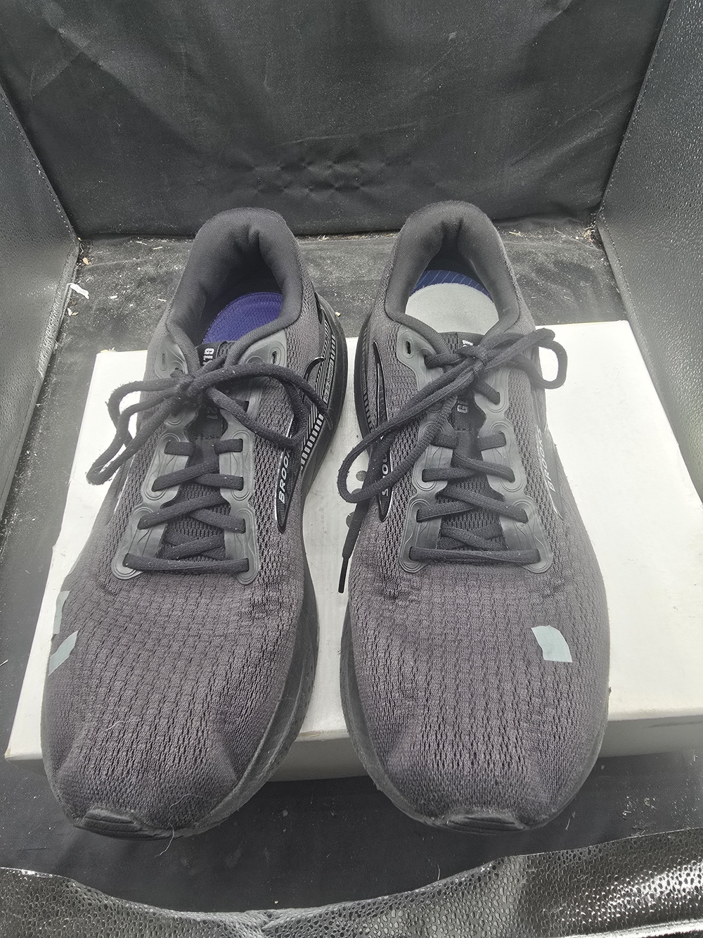 Brooks Men's Athletic Running Shoes - Charcoal Gray with Black Accents